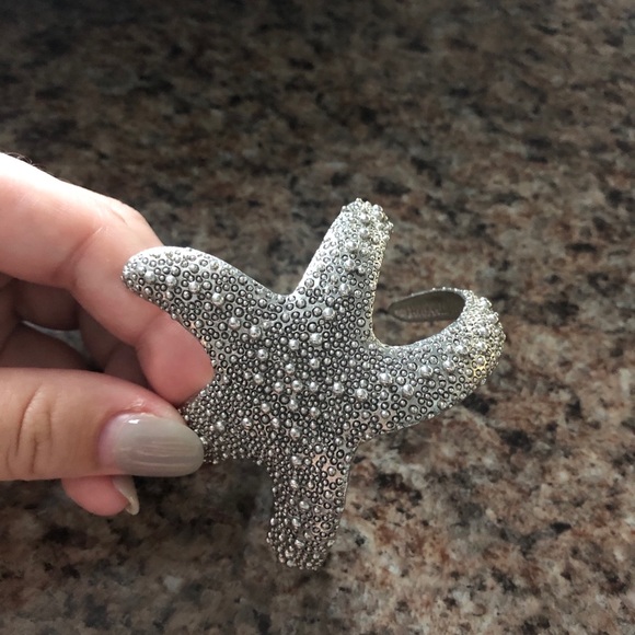 ✨✨ Starfish Bangle ✨✨ - Picture 7 of 9